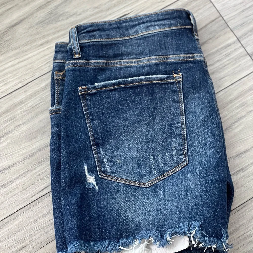 Plus Size Risen Button Front Mid Rise Shorts - Picture 5 of 5